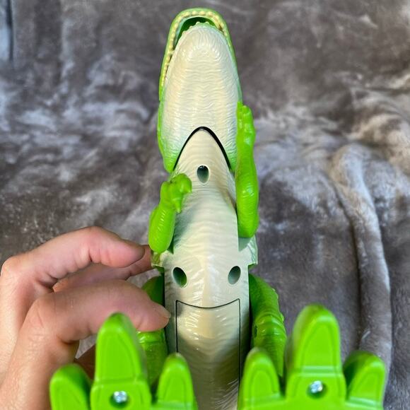 Robo Alive T-Rex Dinosaur Robotic Toy Green Walking Growling Tyrannosaurus Zuru - Picture 9 of 13